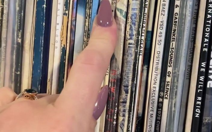 Countess diamond: あなたの本棚は刺激的です!