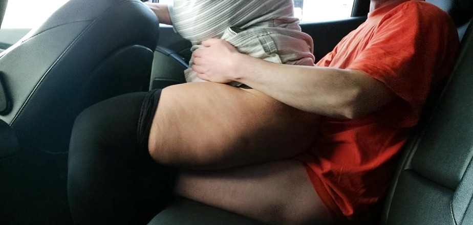 Step Mommy: Üvey anne arabada üvey oğluna biniyor