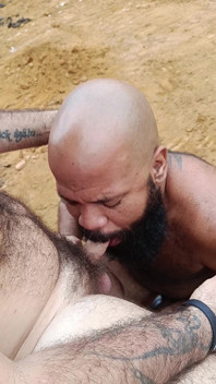 Sakallı Amca, Kırsalda Zé Agroboy Tarafından Sikişiyor⁷