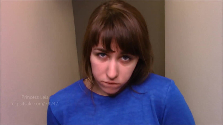 Princess Leia: Stepdad's naughty girl swallows