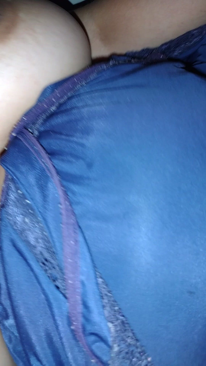 RealLoveX1: Piranha semok lagi asik dudukin di atas kayu!