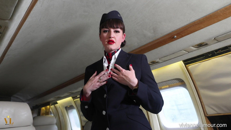 Vivienne l'Amour: Vivienne l'amour - private jet pov - bribery