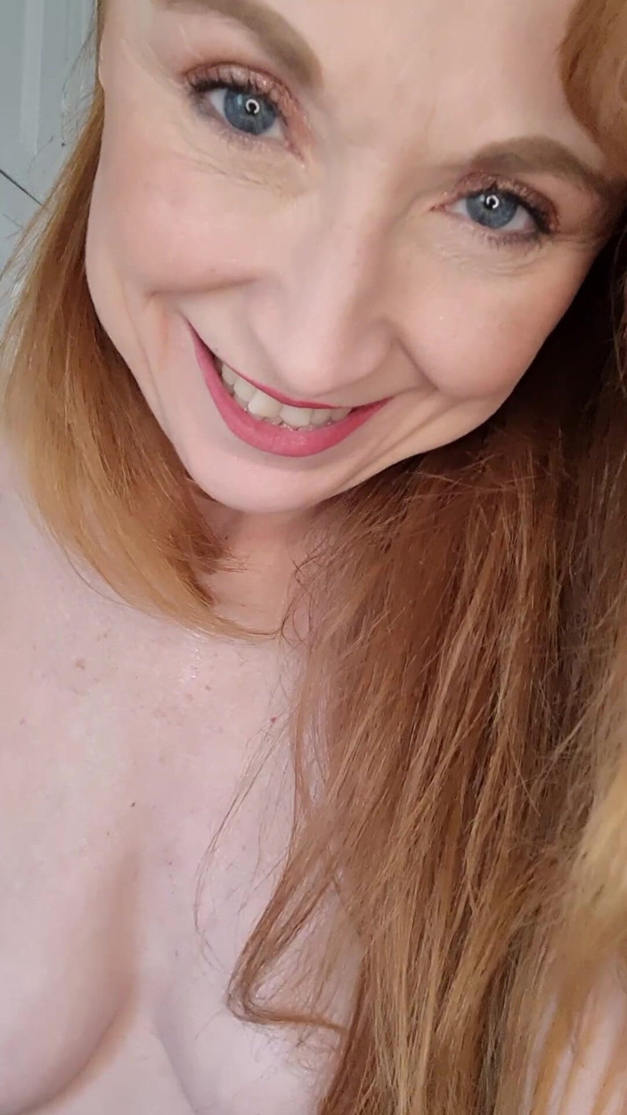 Lily kink: POV: MILF Plans Horny Date with You, She Wants Your...
