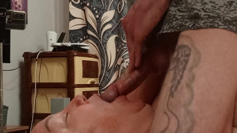 Zona901: Honím si ptáka, abych nakrmila svého souseda spermatem