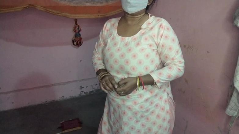Yourgeeta8899: Indisch meisje Geeta geneukt door haar stiefbroer
