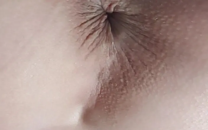 MissAnja_FH: Little bit more of my booty?