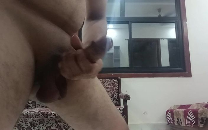 Desi shikha: Şişe seksi: Hintli genç seksi çocuk şişeyle anal seks yapıyor