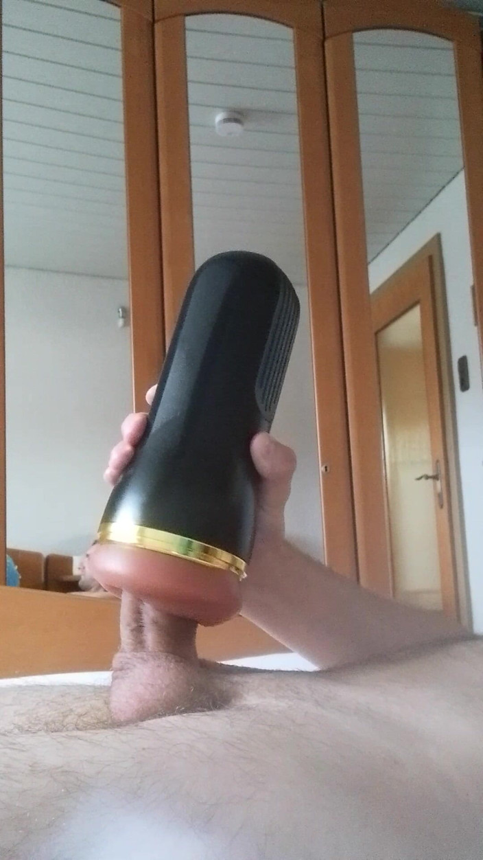 Lukboy92: Masturbieren von schwanz und arsch kommen zu mir und fühlen...