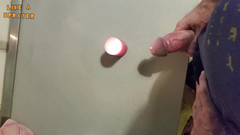 Like a sprayer: Výstřik na svíčku při honění