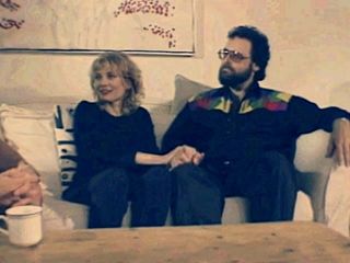 My Dirty Family: Marido cornudo mira esposa milf follada por chico con gran...