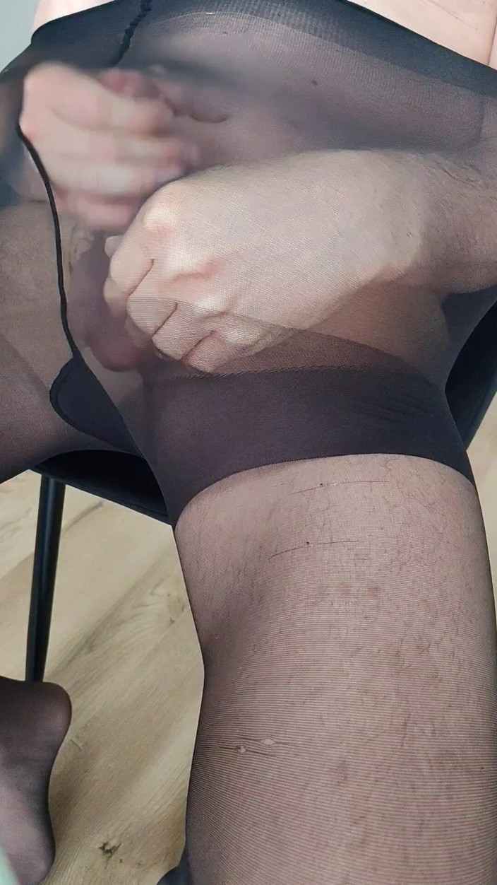Pantyhose man: Juicy Cum in Pantyhose