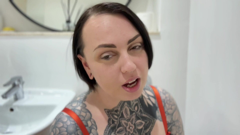 Miss Valentina: 人厕所