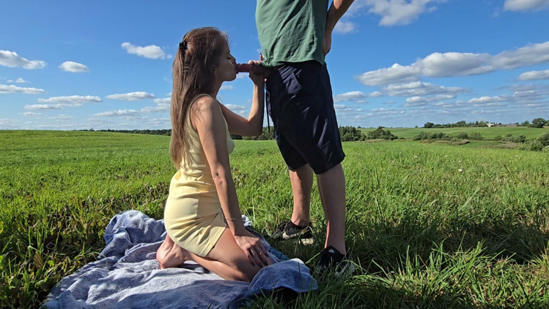S-Wife Katy: Fucked my traveling companion in the field and finished in...