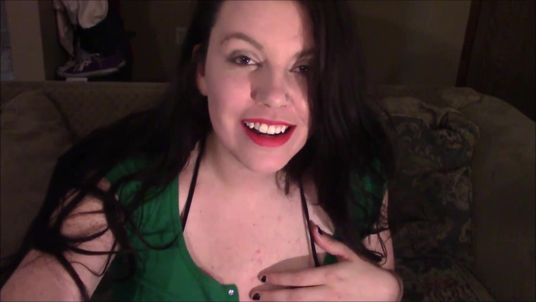 Lovely Lilith: Bombeie seu pau até meus peitos explodirem