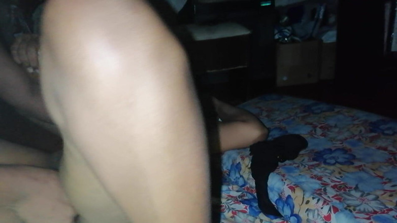 Tina Baby: Kelab MILF bersiap sedia untuk mendapatkannya di dalam lubang