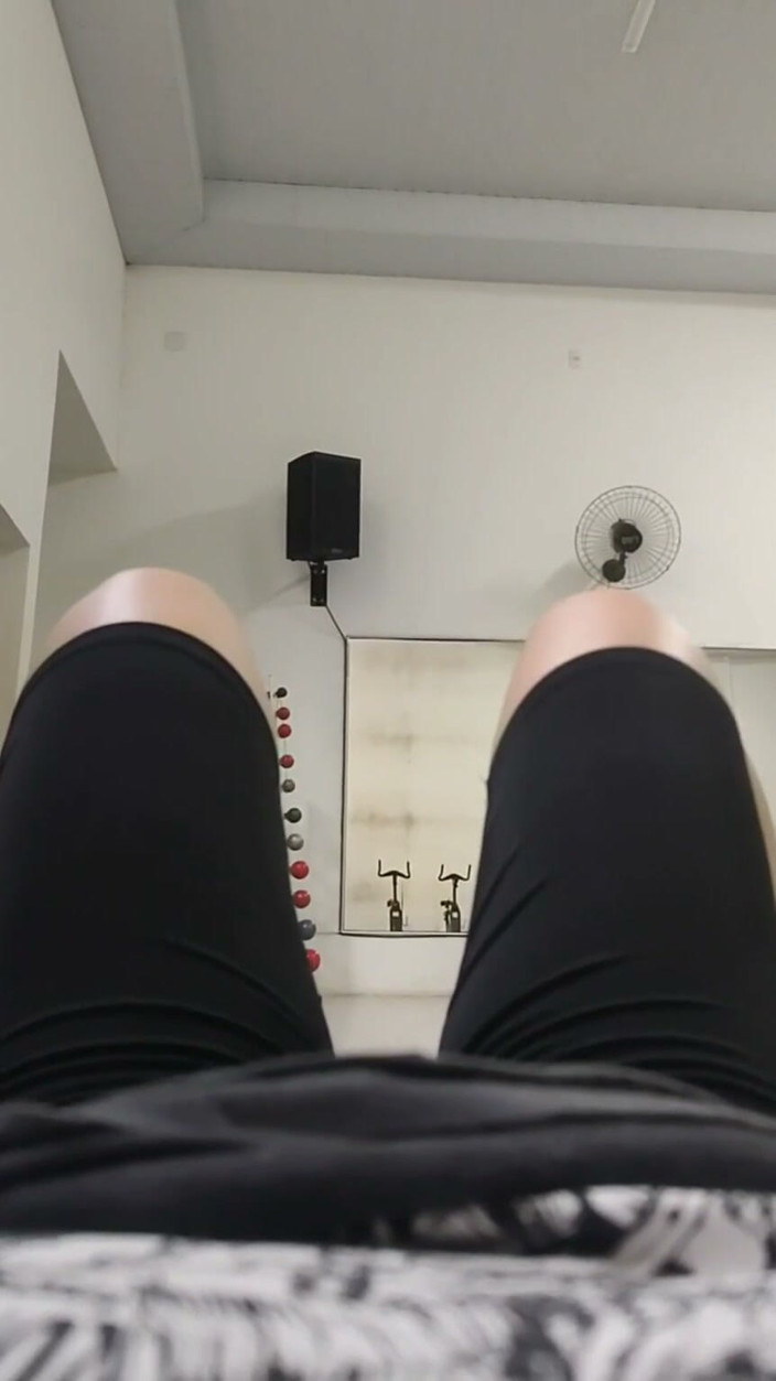 Debora Mendes: White Girl Training in Leggings Marking Her Pussy
