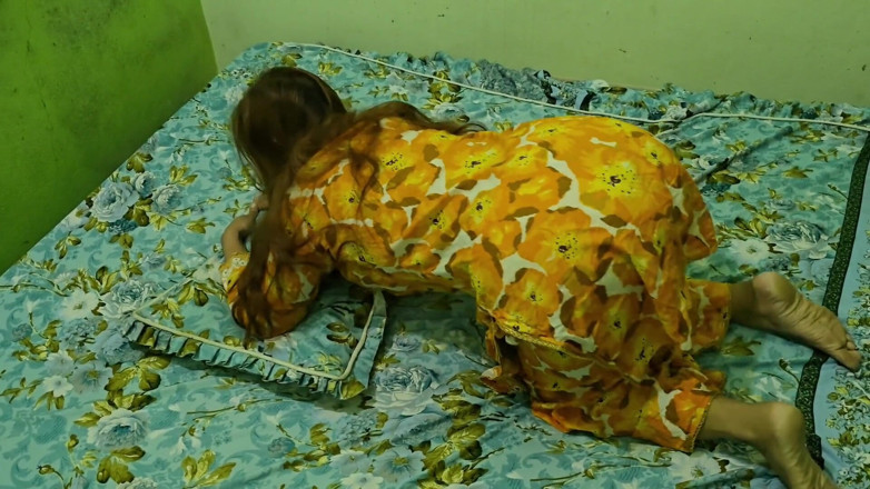 Faryal: Pakistani Beautiful Stepaunty Invite Hot Boy Big Ass Big Boobs