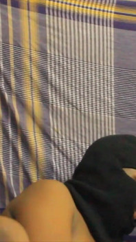 Tyto lesbičky chtějí jen udělat toho ptáka tvrdým