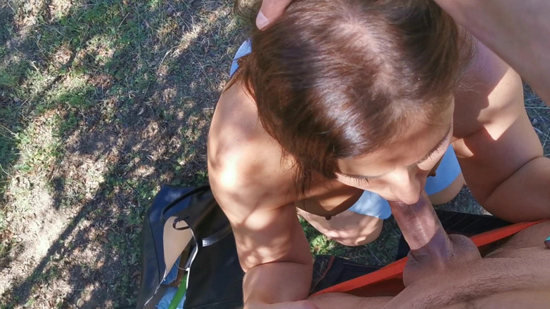 Montse Swinger: Outdoor Blowjob in the Countryside