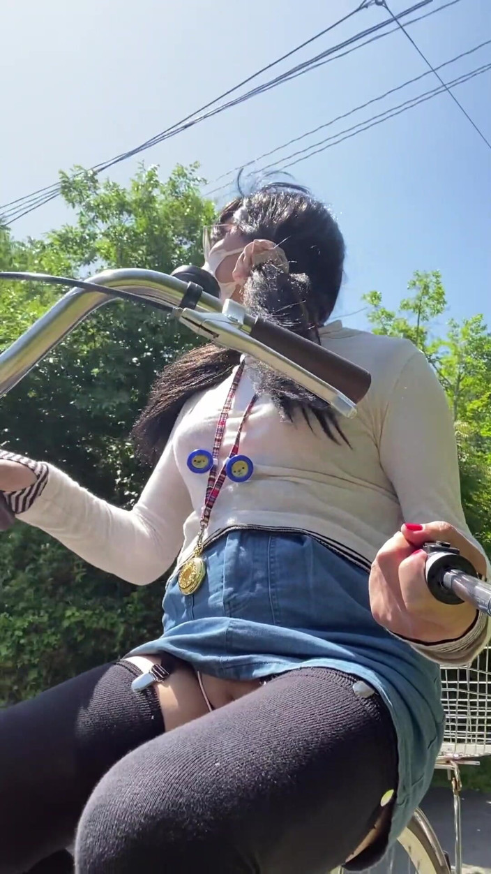 megu2002: No229 初夏のタックおまんこ露出サイクリング