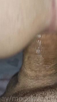 Il fratellastro magro ha preso la sborra nel culo fino all'orgasmo!