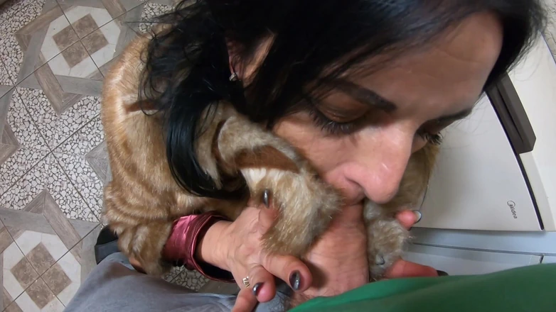 MilfyCalla: Milfycalla- Big Squirt and Cum Play While Wearing Fur Coat...