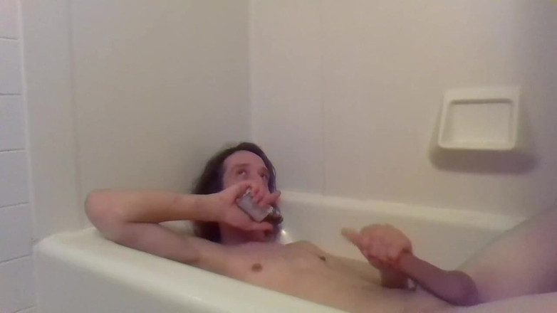 LilTaste: Lbn si masturvlogging circa i miei kinks etc mentre pipì;...