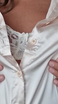 Blouse élégante en satin pour femme