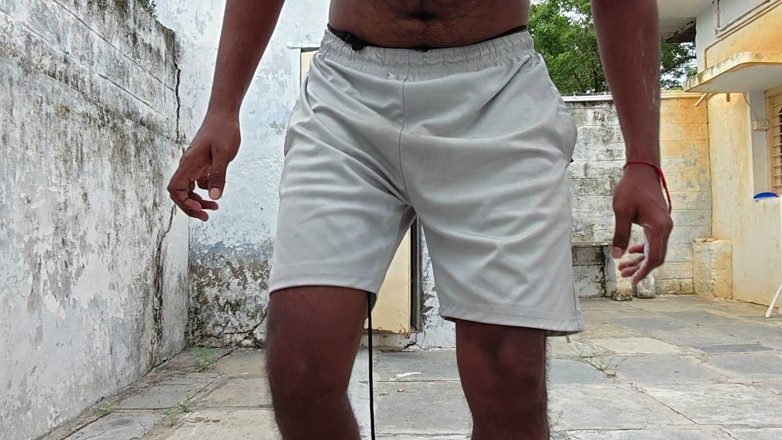 KUMBHA MANOJ KUMAR: Xhard 마을의 욕실 세척