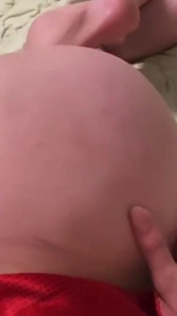 18letá dívka masturbuje těsná