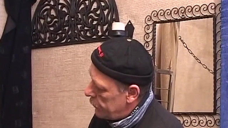 THAGSON RETRO: Zralá blonďatá subka je svázaná a divoce bičována