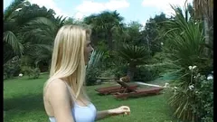 Pesta seks anal di taman sama kontol hitam besar