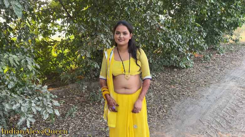IndianAlexaQueen: Nečekaně jsem narazil na krásnou bhabhi v opuštěné oblasti, tak...