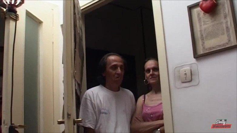 Vere Casalinghe Italia.: Afternoon with friends ends in blowjobs and rich fucks