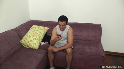 Kebranozes: Ballbusting delivery