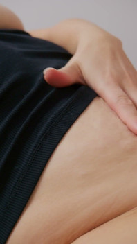 Gordita milf esperándote cuando tu marido no está en casa