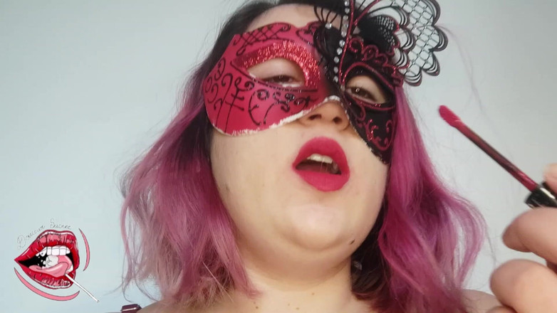 Douceur Sucree: Saya memakai lipstik saya