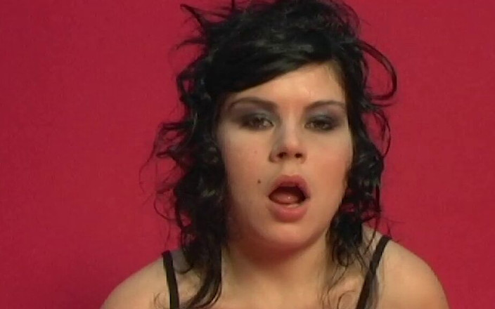 Tabu Film: Empat Dildo Besar Mengambil Seorang Remaja Comel Tunggal