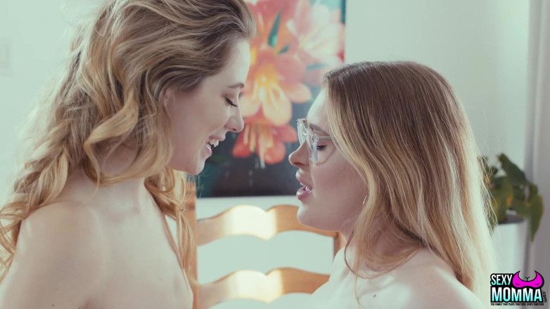 Sexy Momma XXX: River Lynn Knows What Step Mom Lindsay Likes