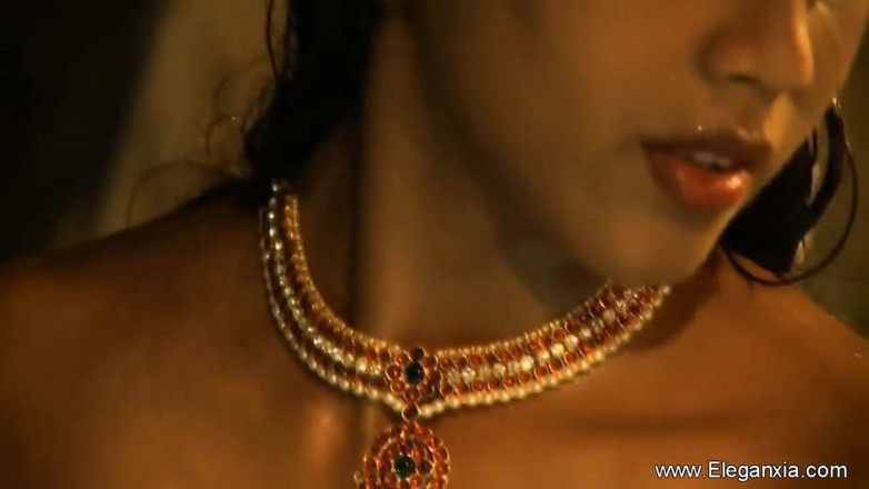 Eleganxia: Eleganxia - Seduction in midnight India