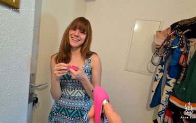 Anne Eden: 你可以控制我的潮吹高潮！