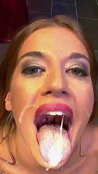Ggg silvia genç kız sperm yemeyi seviyor sert grup seks