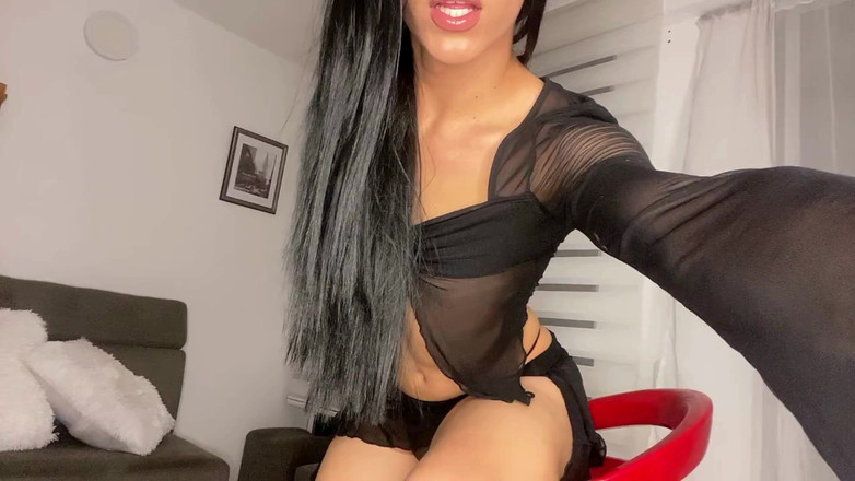 Marine Laveau: Sexy Marine gata să se joace cu tine