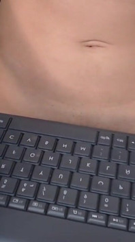 Vaginul meu este virgin și vrea să fie futută o femeie latino de 18 ani