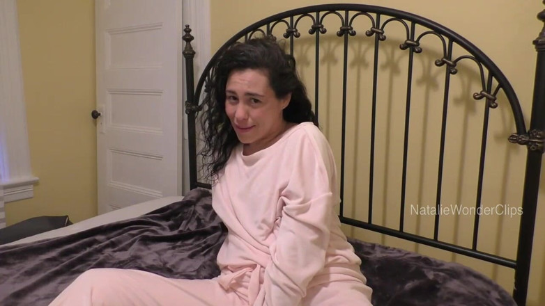 Natalie Wonder: La tua grande matrigna- affamata di sesso e assetata di...