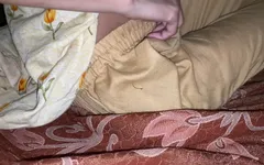 Cô vợ thèm khát âm hộ quyến rũ chồng để đụ cô ấy vào ban đêm