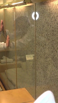 Parte 2 una ragazza Cafe tipo masturbatore si fa scopare il culo sexy al massimo! Lei ha due creampie con il suo costume addosso! [maya (22)]
