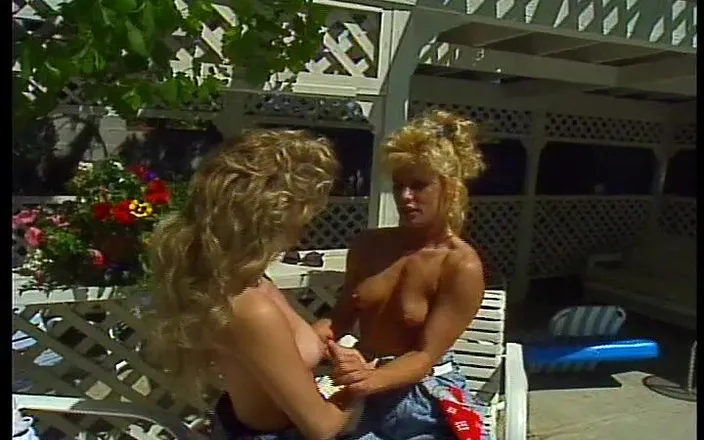 American Idol X: Vintage blonde lesbians pussy licking