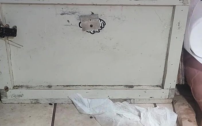Lb13702: Dương vật giả khổng lồ để kéo căng tôi ra