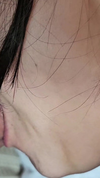 Ragazza carina succhia cazzo tutto il giorno